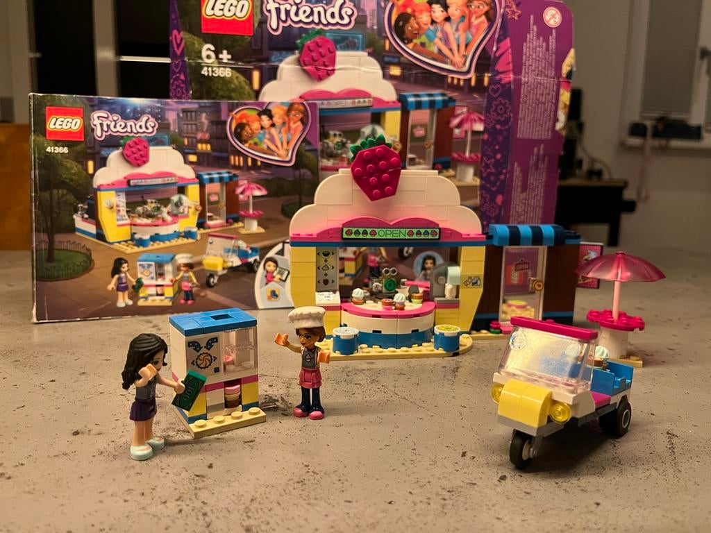 Lego Friends 41366 Stephanie's Cupcake Café, Ophalen of Verzenden, Zo goed als nieuw, Complete set, Lego