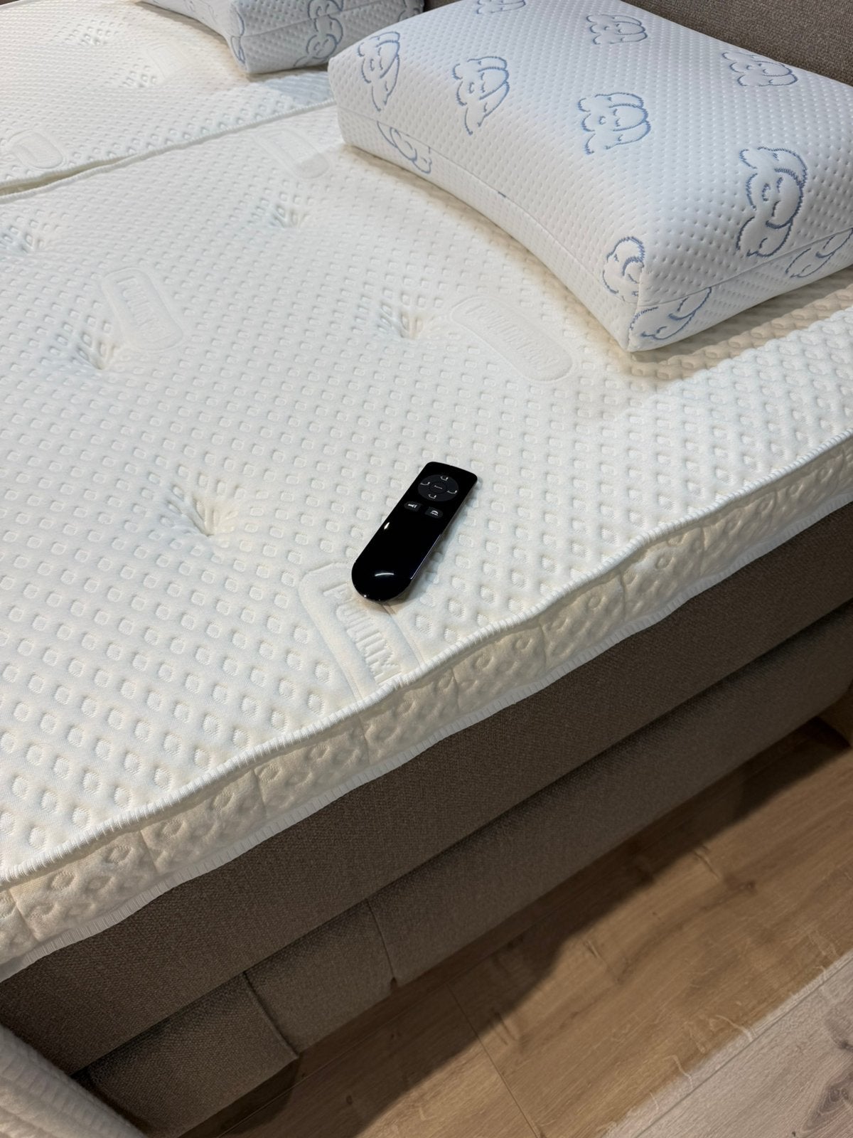 Foto 5 van Pullman Express Boxspring Elektrisch SHOWROOMDEAL