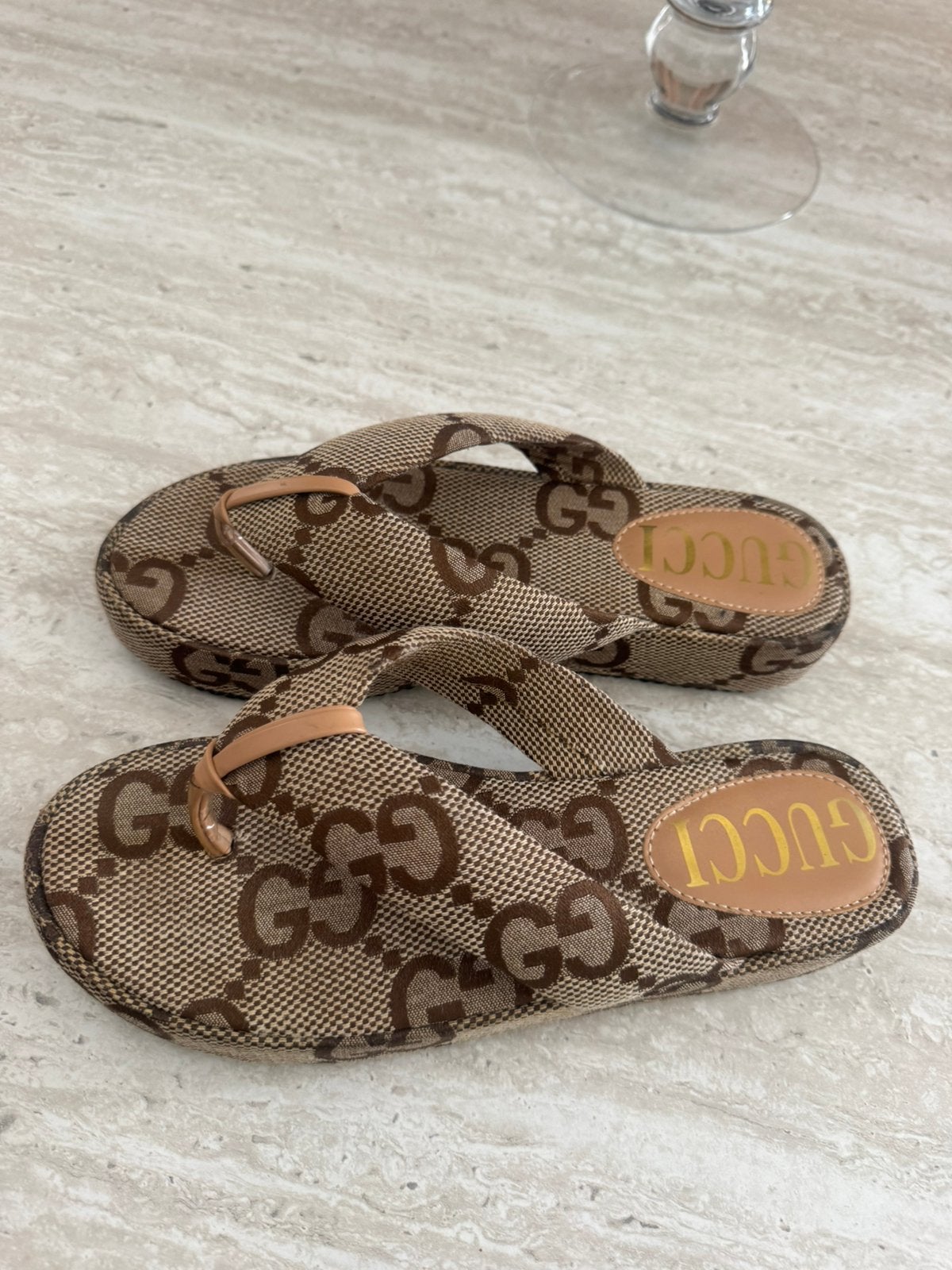 Gucci Slippers, Kleding | Dames, Schoenen, Slippers, Beige, Nieuw, Ophalen of Verzenden