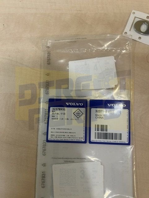 Volvo EX90 Achterklep embleem Origineel! 32378951 RESPARTIJ!, -, -, Nieuw, Ophalen of Verzenden