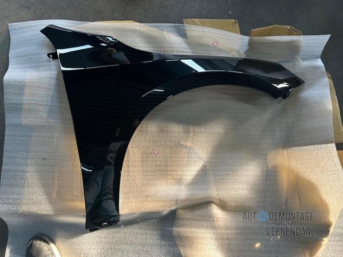 Scherm rechts-voor van een Volvo V60 (452), -, -, Nieuw, Ophalen of Verzenden
