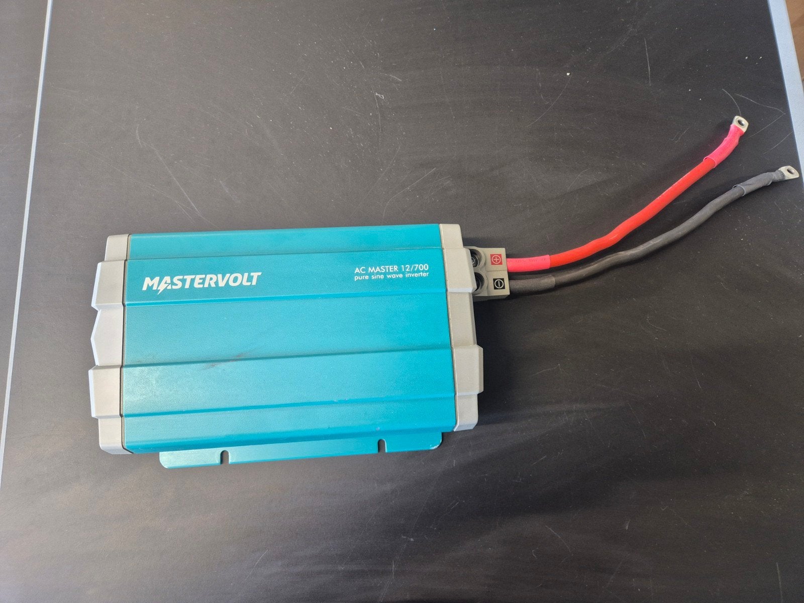 mastervolt 12 700 omvormer, Ophalen of Verzenden