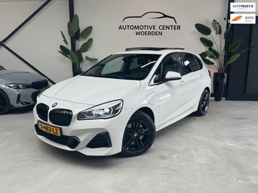 BMW 2-serie Active Tourer 225xe iPerformance High Executive, Auto's, BMW, Automaat, 8 kWh, 136 pk, Gebruikt