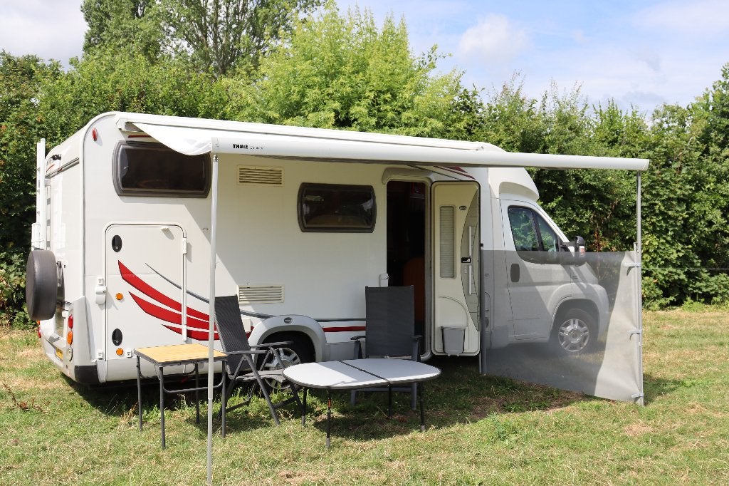 Zeer mooie 4 persoons Half-intergraal camper te huur, Standaard zit, Ringverwarming, Fiat, Koelkast