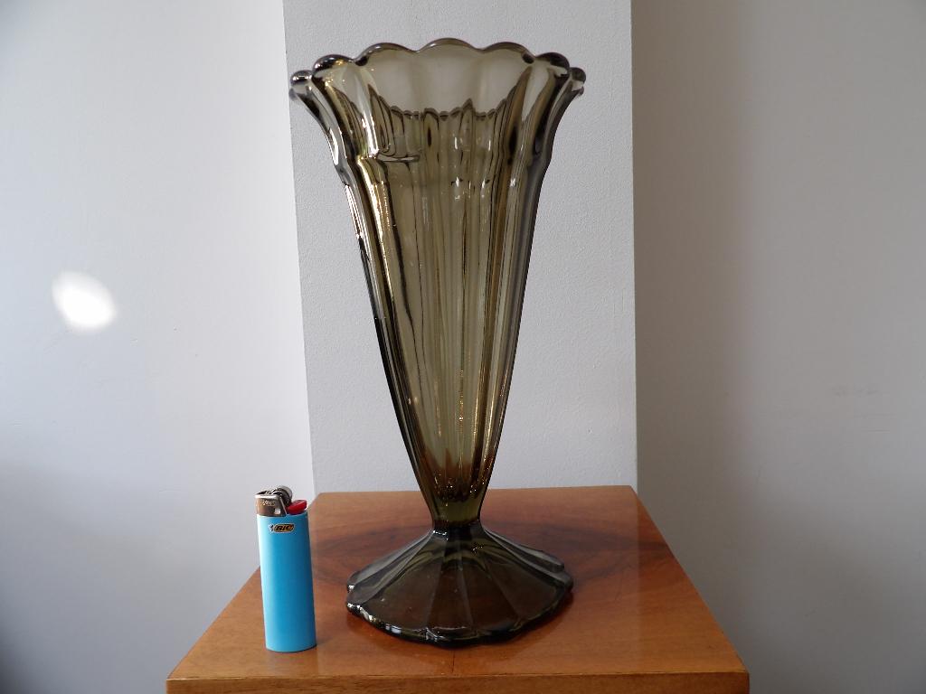 Art Deco Zeer grote Vaas Boheems, Groen/Fumee
