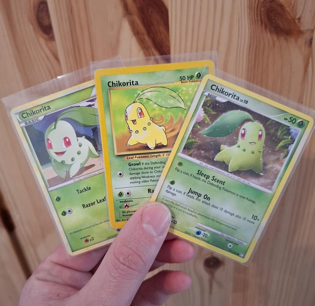Chikorita setje van 3 pokemon kaarten!, Hobby en Vrije tijd, Verzamelkaartspellen | Pokémon, Zo goed als nieuw, Ophalen of Verzenden