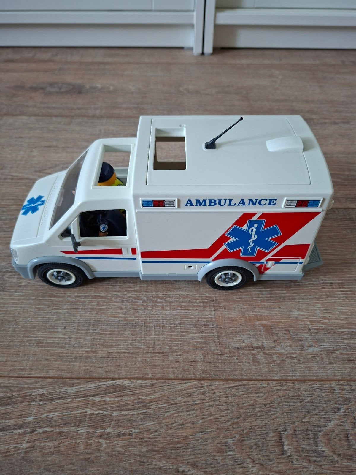 Playmobil ambulance met sirene en toebehoren, Ophalen of Verzenden, Zo goed als nieuw