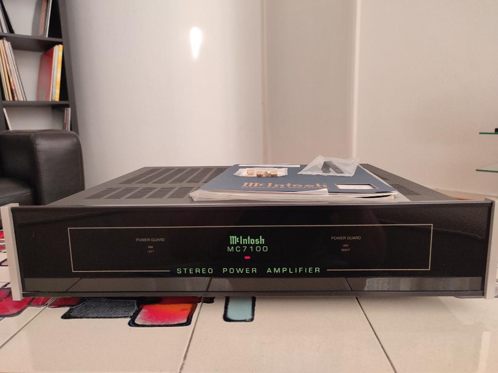 McIntosh MC7100, Zo goed als nieuw, 120 watt of meer, Stereo, Ophalen