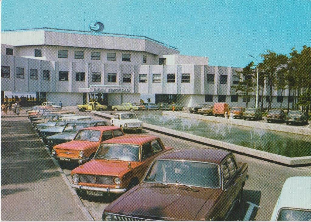 Estland Tallinn met auto's Volga en Zaz Zaporozhets, Ophalen of Verzenden, 1960 tot 1980, Ongelopen, Overig Europa