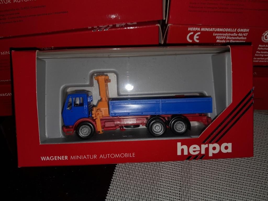 Herpa, Hobby en Vrije tijd, Modelauto's | 1:87, Ophalen of Verzenden, Nieuw, Bus of Vrachtwagen, Herpa
