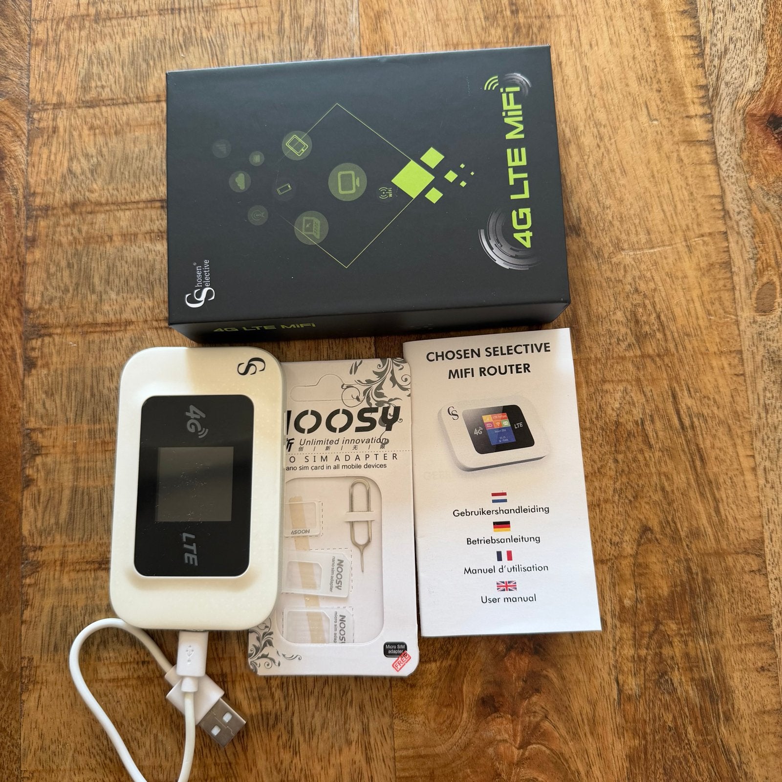 Chosen Selective 4G LTE MiFi Router - Draagbaar Internet, Computers en Software, Ophalen of Verzenden, Zo goed als nieuw, Router