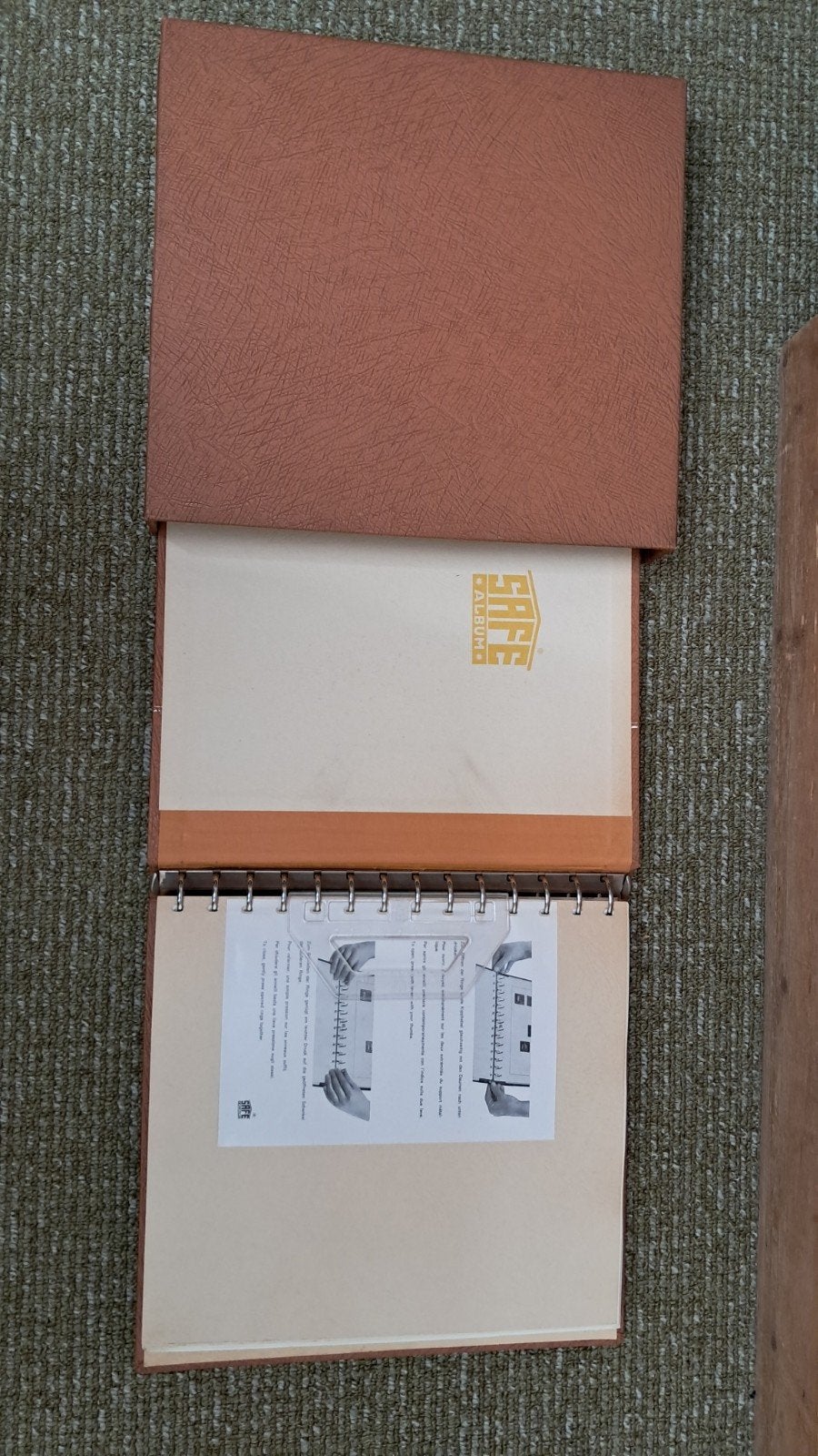 Nederlandse postzegelcollectie in Leuchtturm album, Postzegels en Munten, Postzegels | Nederland, Ophalen of Verzenden
