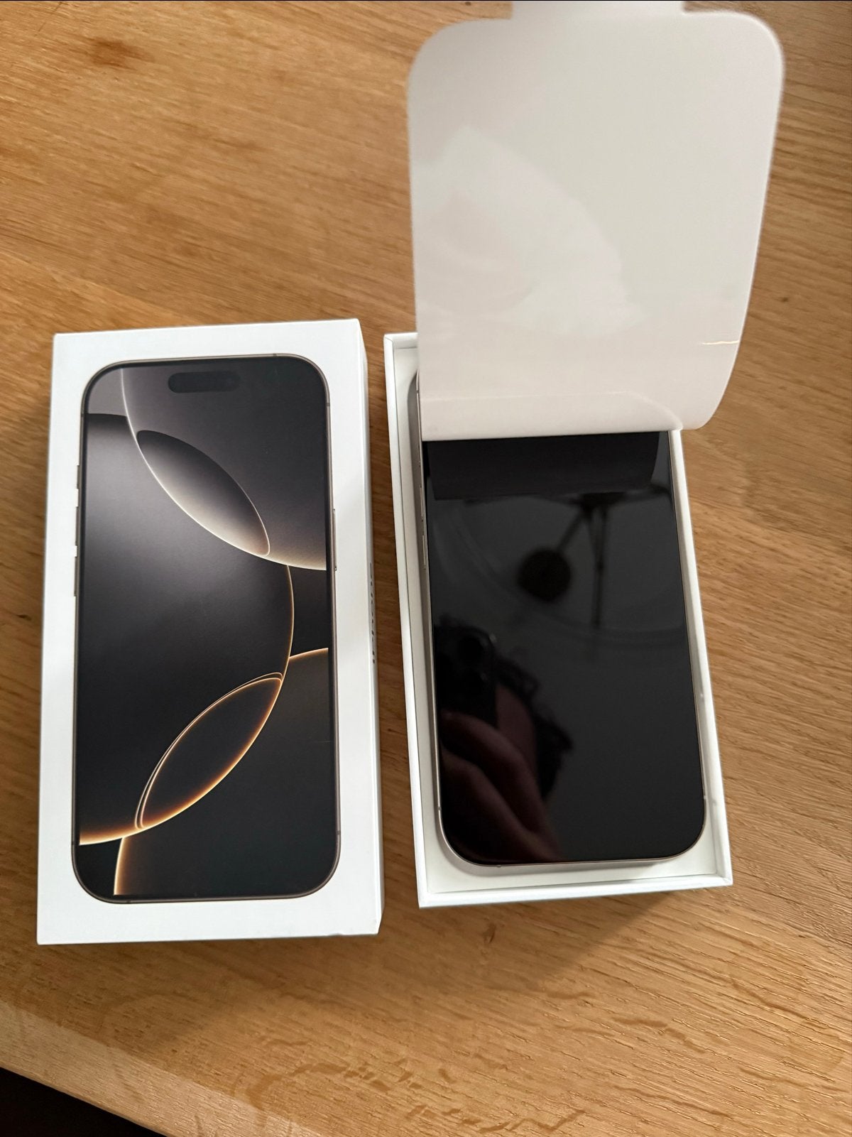 Foto 4 van Nieuwe iPhone 16 Pro 256GB Titanium
