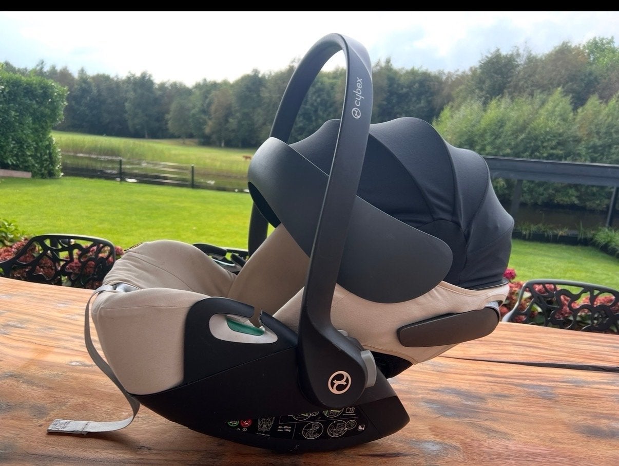 Cybex Cloud Z2 autostoel, Autogordel of Isofix, Slaapstand, Zo goed als nieuw, 0 t/m 13 kg