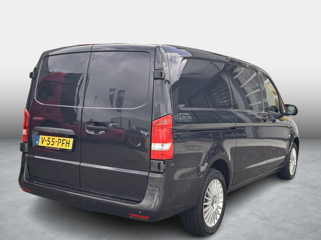 Mercedes-Benz eVito eVito Lang 66 kWh | Achteruitrijcamera |, Auto's, Bestelauto's, Gebruikt, Zwart, 116 pk, 2325 kg