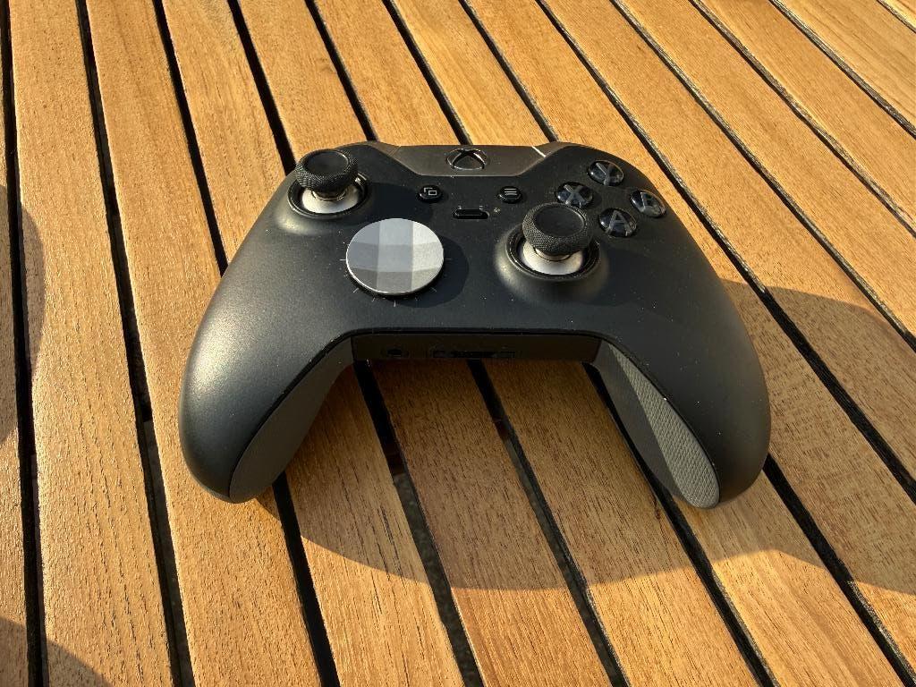 Xbox One Elite Wireless Controller Series 1, Spelcomputers en Games, Spelcomputers | Xbox | Accessoires, Gebruikt, Xbox Series S