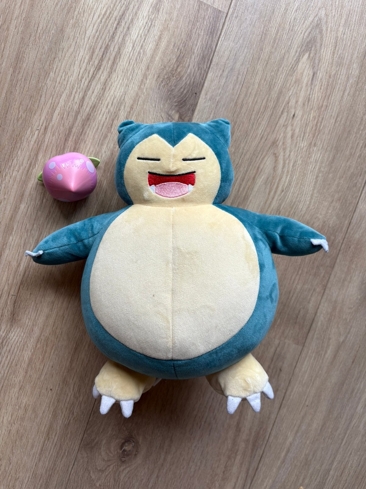 Pokemon Snooze Action Snorlax knuffel met geluid 40cm, Ophalen of Verzenden, Zo goed als nieuw, Overige typen