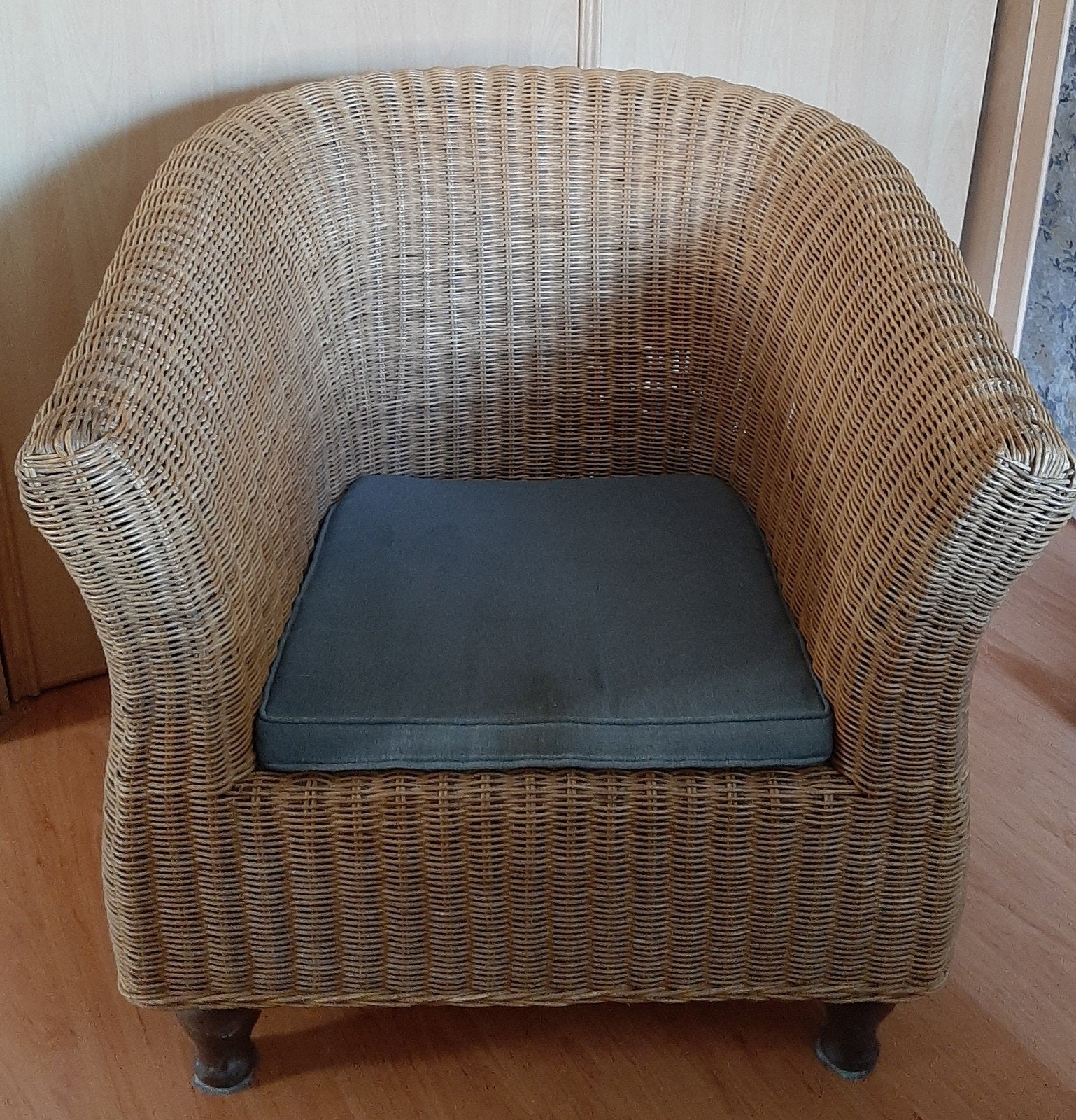 Comfortabele rotan fauteuil met kussen, Ophalen, Gebruikt, Riet of Rotan, Eén