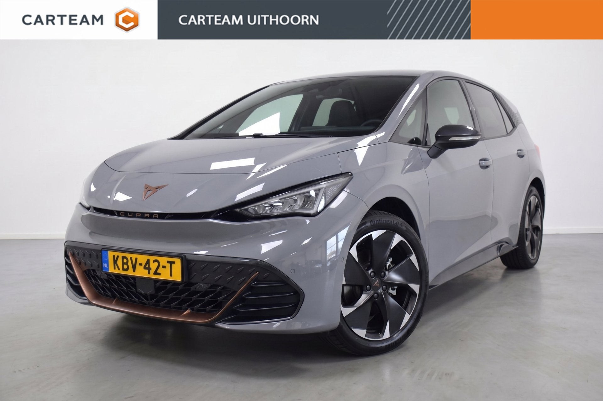 Cupra Born Business 62 kWh, NIEUWSTAAT, CARPLAY/ANDROID-AUTO, Auto's, Gebruikt, Zwart, 375 min, 1728 kg