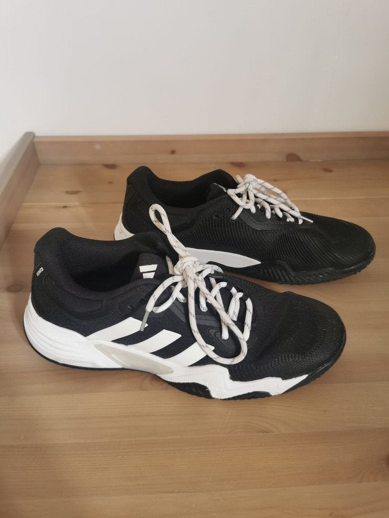 Adidas tennisschoenen - zwart/wit (maat 44 2/3), Adidas, Gebruikt, L00, Schoenen