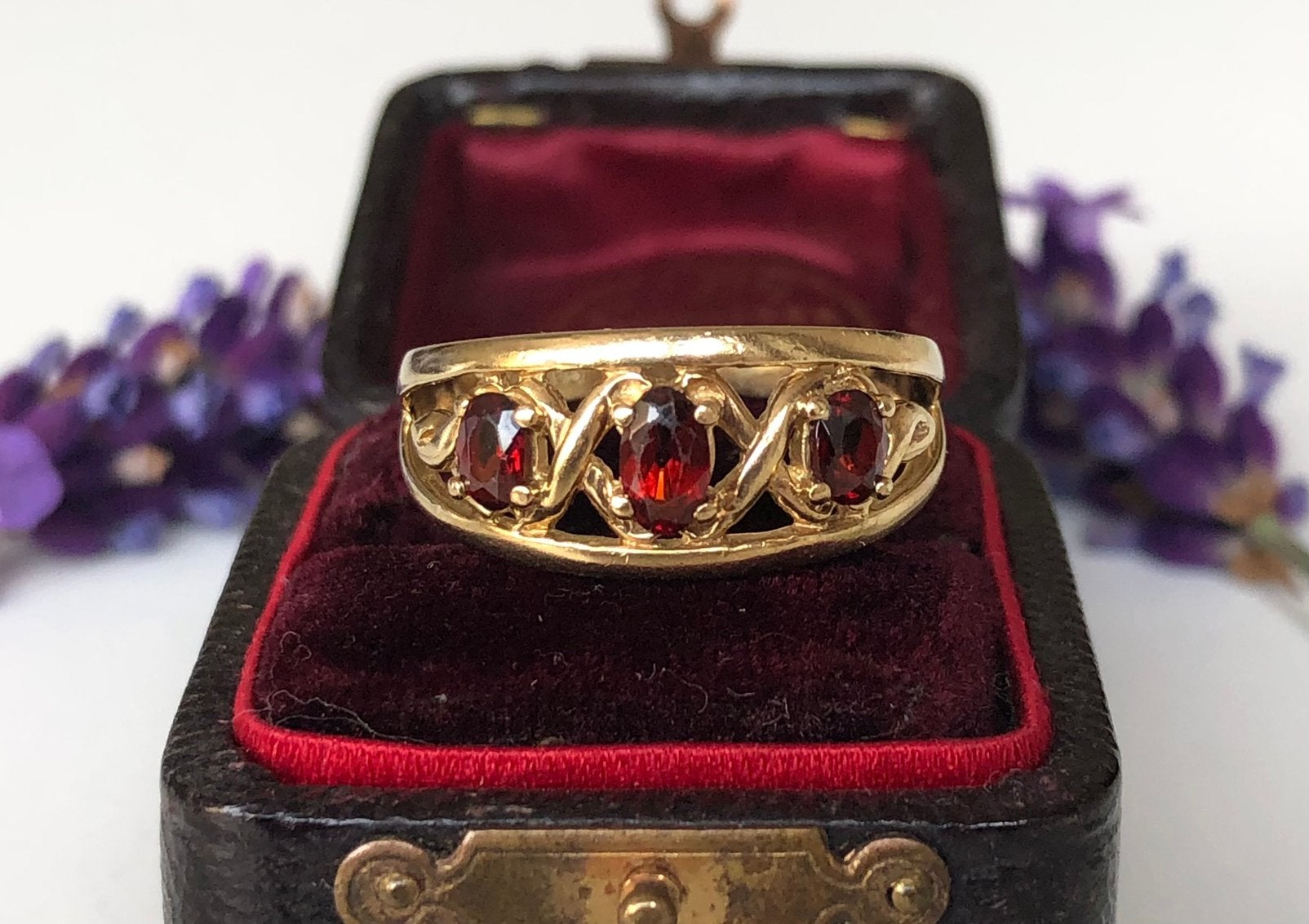 AnnaNina vintage 9k gouden ring granaat granaten maat 17 1/4, Gebruikt, Ophalen of Verzenden, 17 tot 18, Met edelsteen