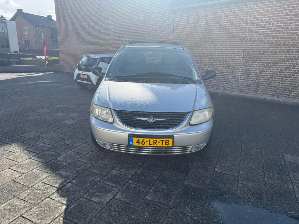 Chrysler Voyager 2.4 I 2003 Grijs, Voorwielaandrijving, 450 kg, 4 cilinders, 7 stoelen