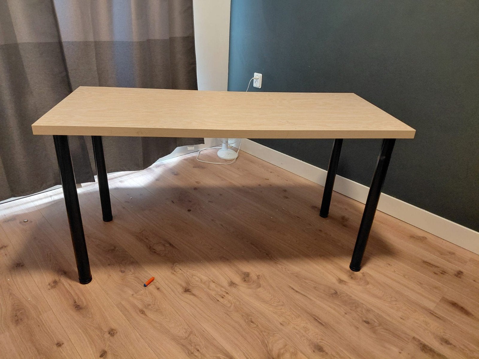 Ikea lagkapten met adils poten. Poten zijn gedemonteerd., Gebruikt, 100 tot 150 cm, Tot twee personen, 50 tot 100 cm