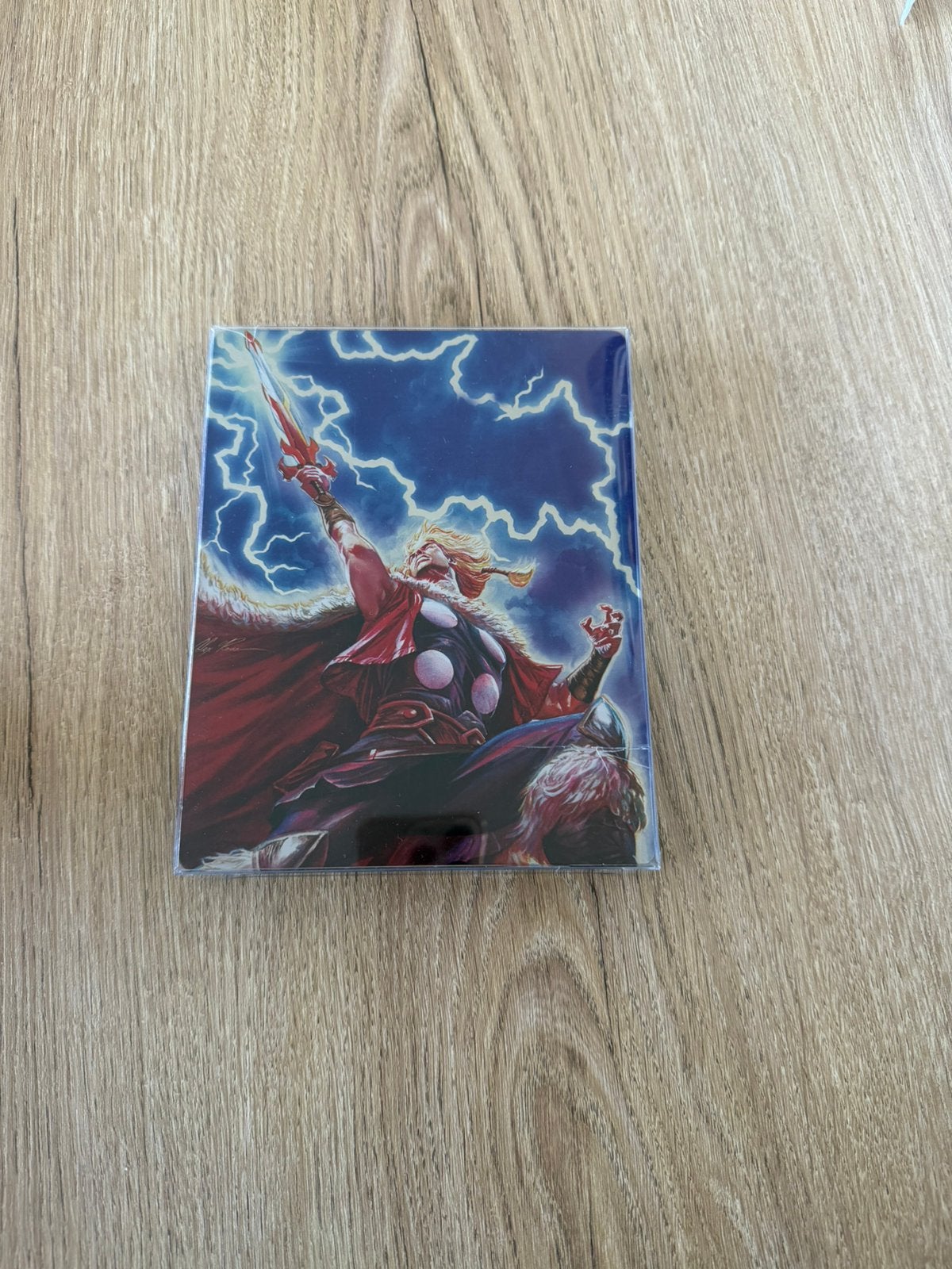 Thor, Verzenden, Zo goed als nieuw, Actie