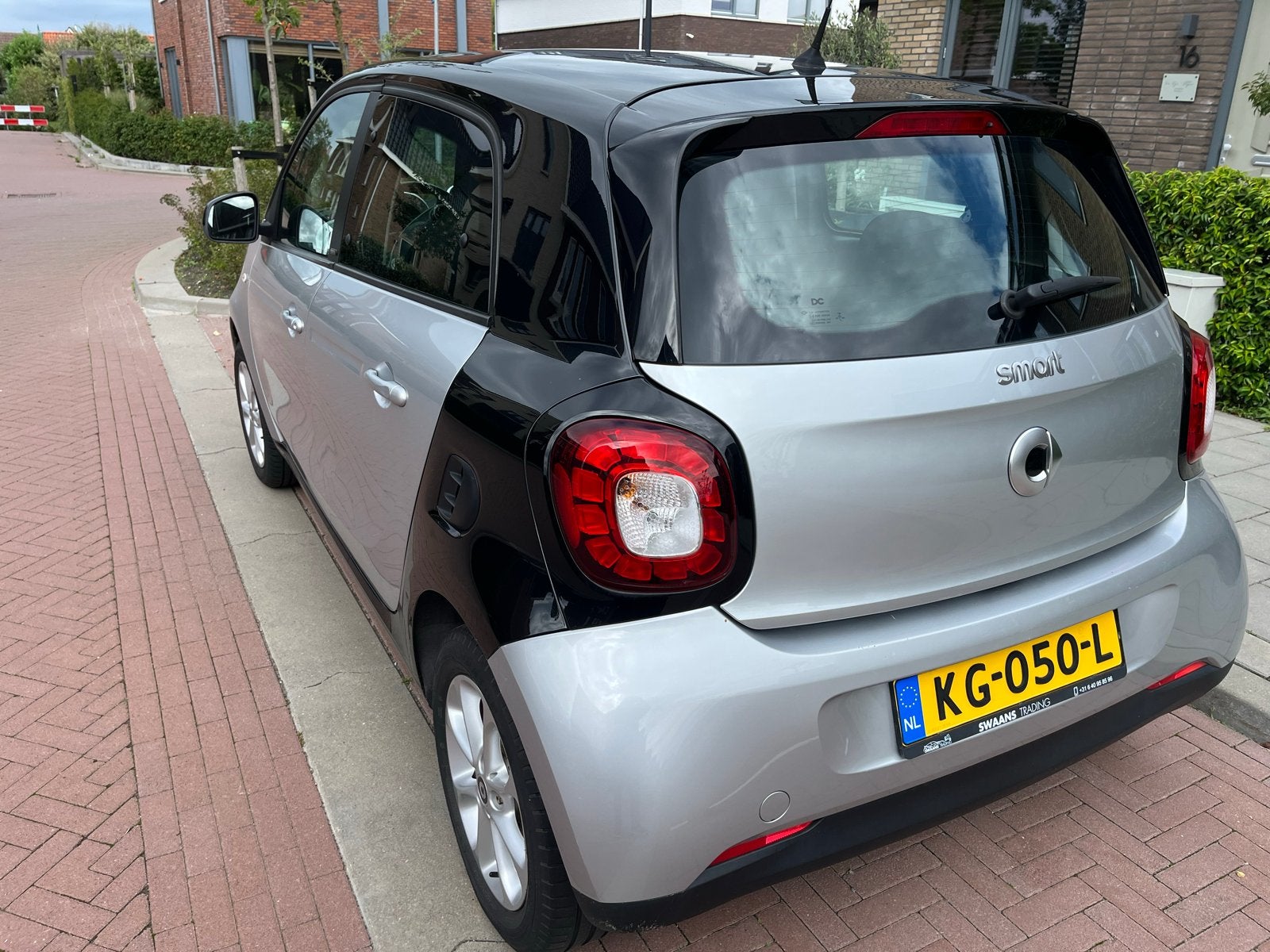 Foto 5 van Smart ForFour 1.0 52KW 2016 Grijs