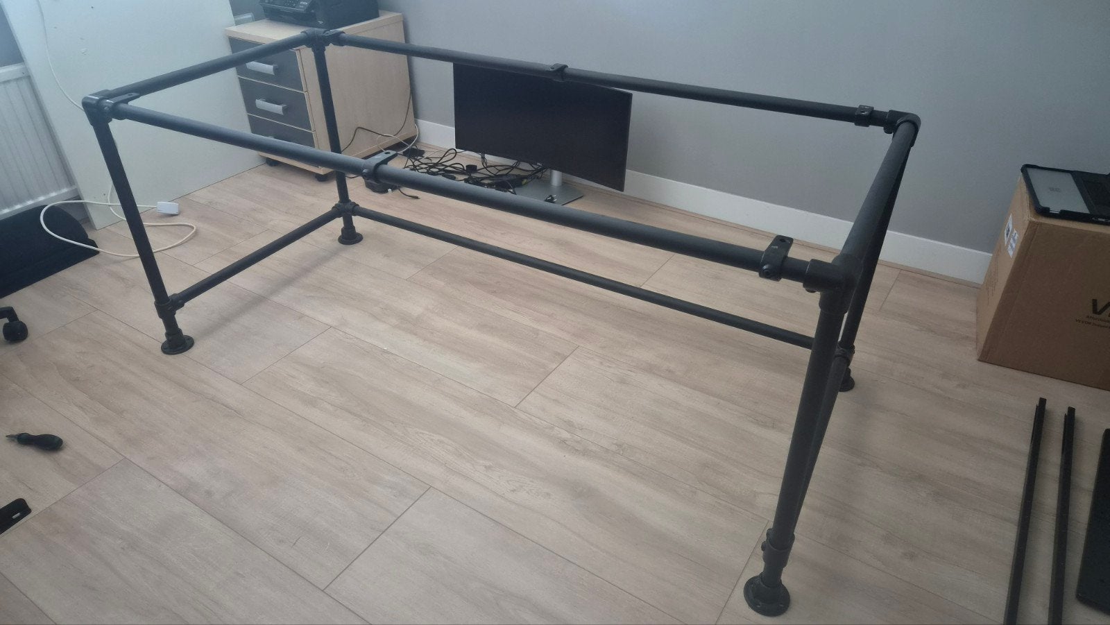 Steigerbuis bureau frame 180x80cm, 75cm hoog, Huis en Inrichting, Ophalen, Gebruikt, Metaal, Industrieel