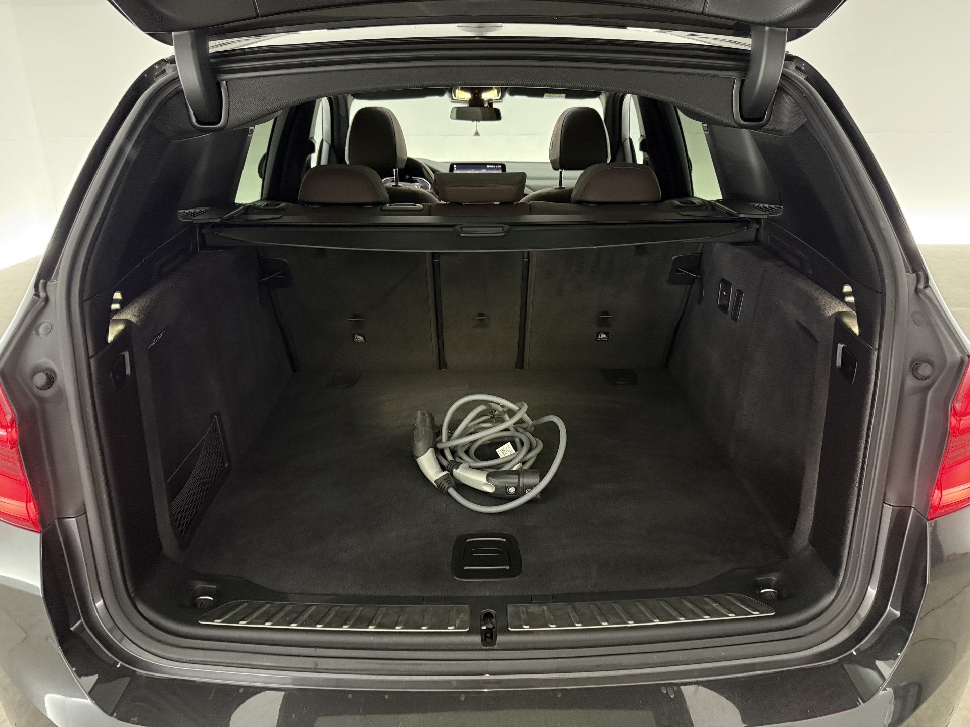 Foto 15 van BMW iX3 Executive 80 kWh | Snelladen | SOH 91% | Pano | Came