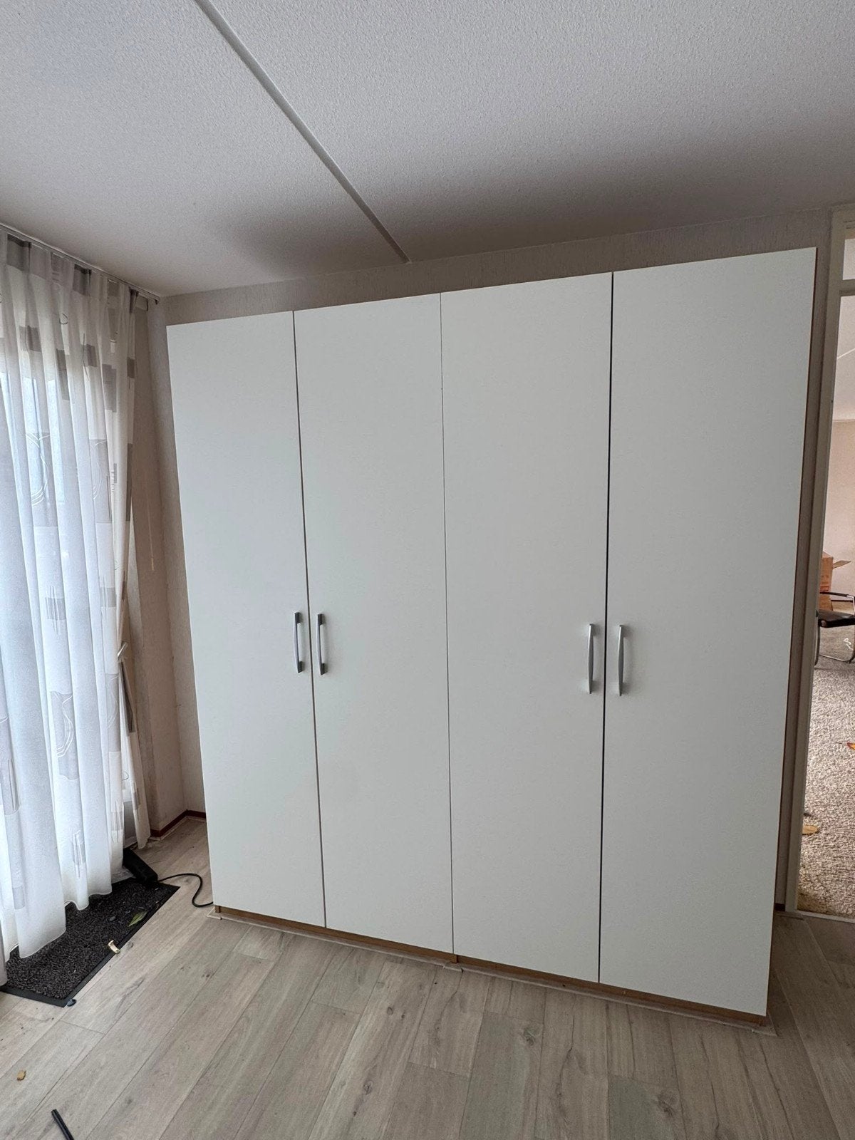 4 deurs kledingkast, Ophalen, ., ., 50 tot 75 cm