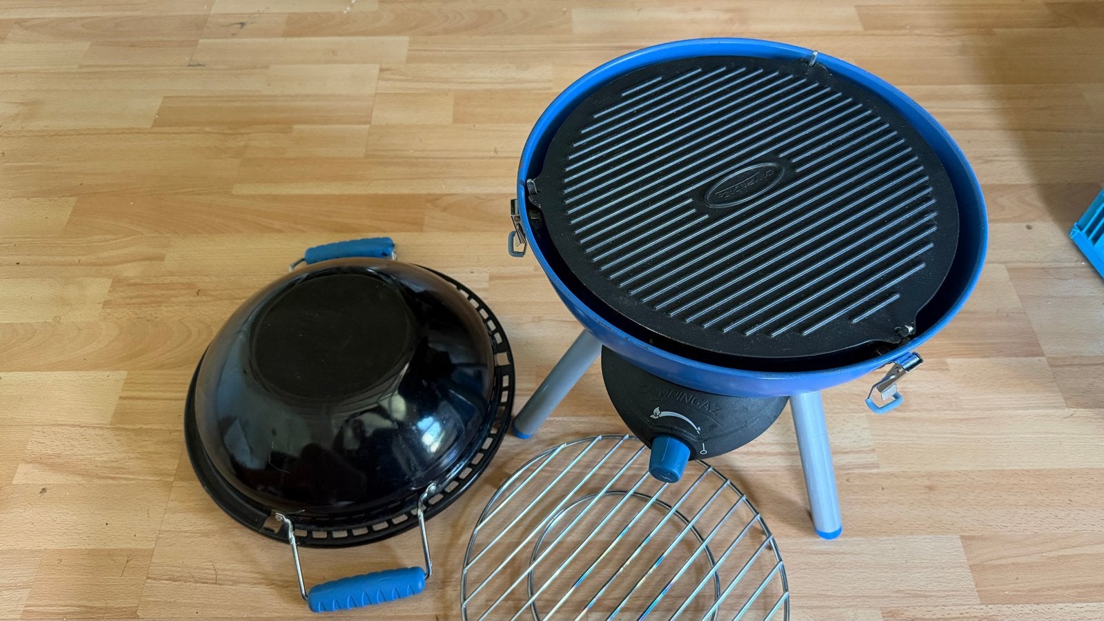 Campingaz Party Grill 400 voor onderdelen of handige Harry, Ophalen, Zo goed als nieuw
