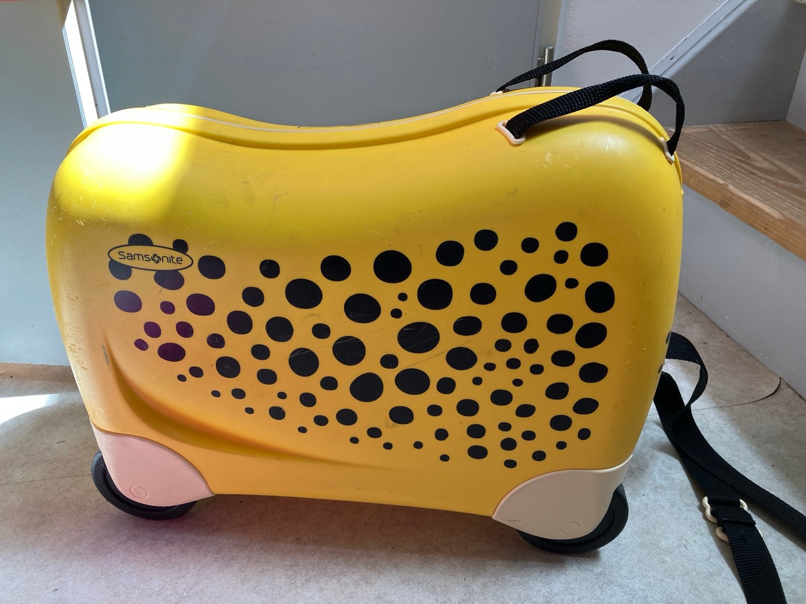 2 Samsonite kinder trolleys in goede staat, Sieraden, Tassen en Uiterlijk, Koffers, Wieltjes, Gebruikt, Hard kunststof, Minder dan 50 cm