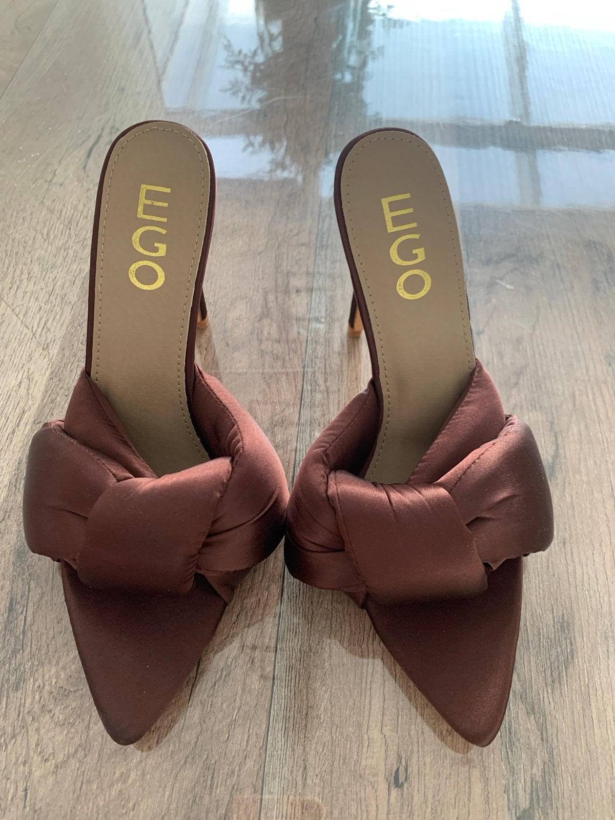 EGO Muiltjes met strik - Maat 38, Ophalen of Verzenden, Zo goed als nieuw, Bruin, Sandalen of Muiltjes