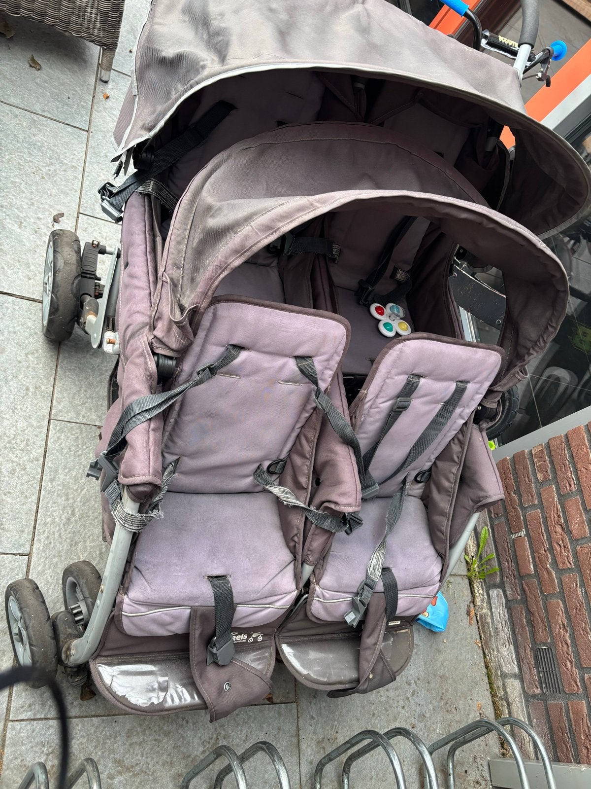 Gebruikte Vierling wandelwagen met gebruikerssporen, Gebruikt, Duowagen, Ophalen, Kinderwagen