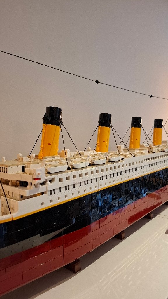 Foto 7 van Lego icons Titanic 10294