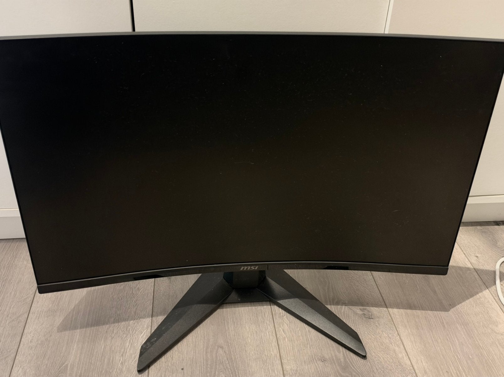 MSI MAG 27C6F Computer Monitor (27") 1920x1080 Pixels 180hz, Computers en Software, HDMI, Curved, VA, Full HD