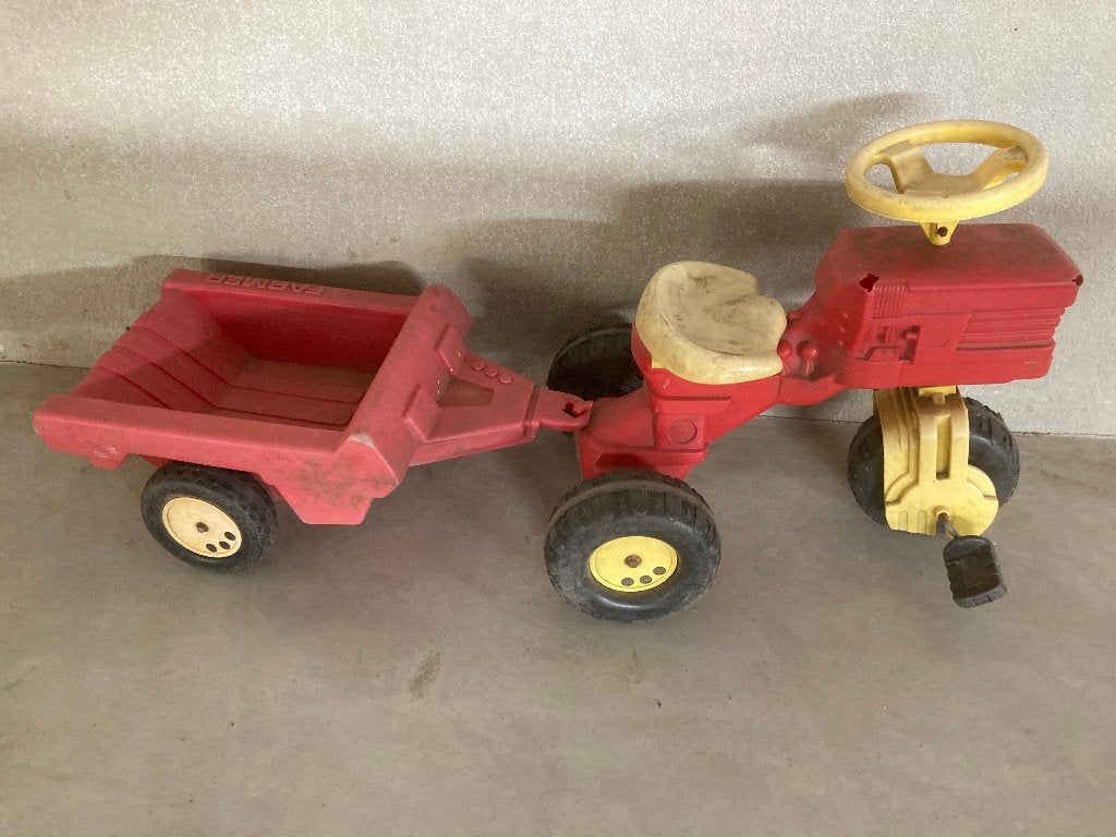 rode tractor met Farmer aanhangwagen., Ophalen, Gebruikt