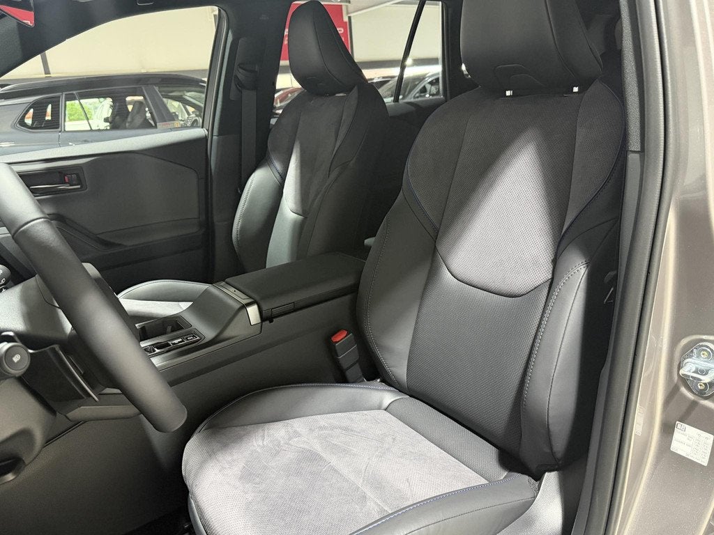 Toyota RAV4 2.5 Plug-in Hybrid AWD 300 First Edition | Nu be, Auto's, Toyota, Automaat, 309 pk, Euro 6, 2487 cc