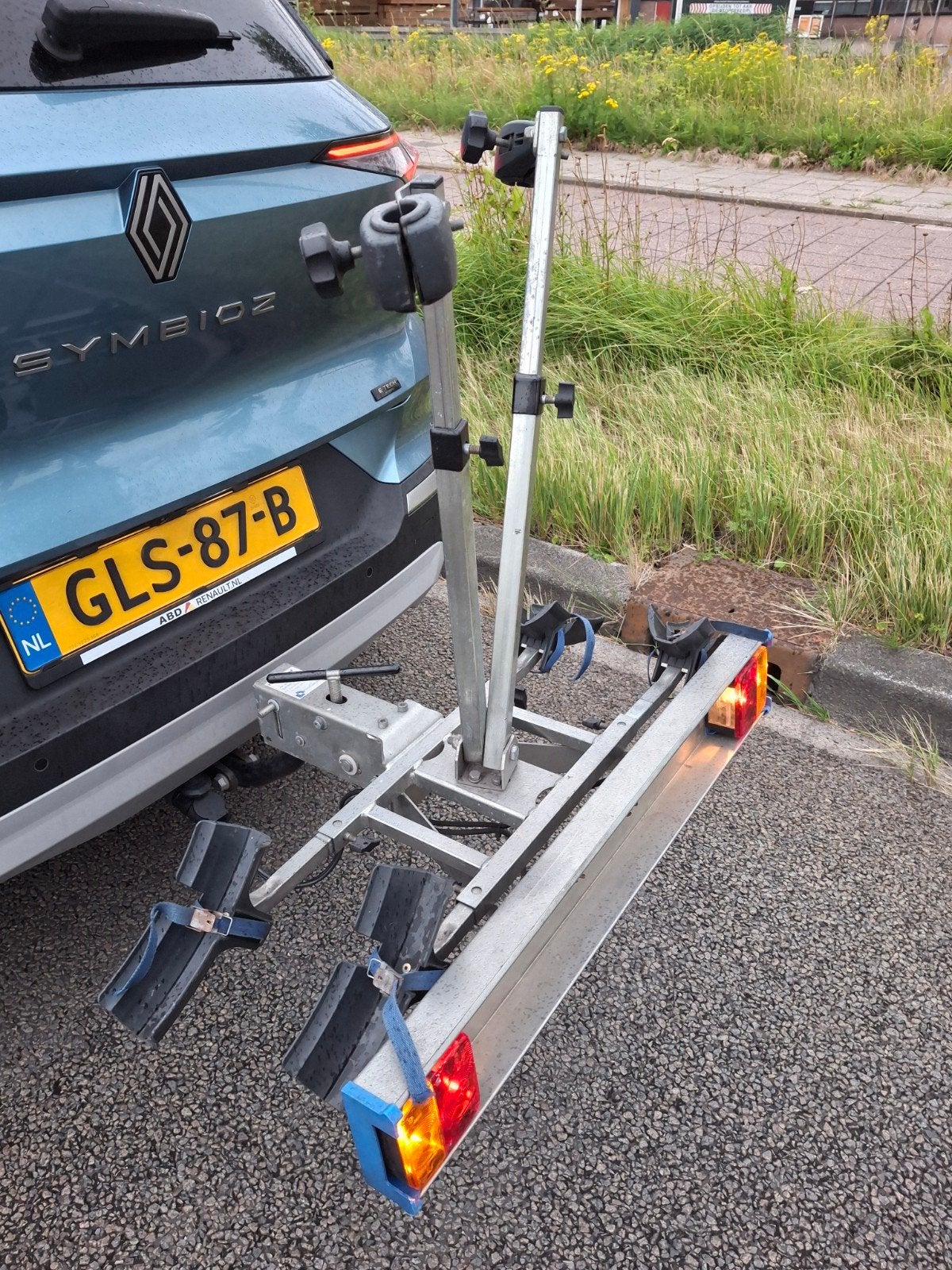 Fietsendrager brede wielgoot met snelkoppeling, Ophalen, Gebruikt, Elektrische fiets, 2 fietsen