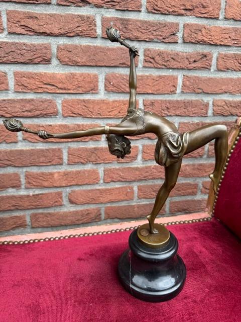 fraaie bronzen sculptuur, DE FAKKELDANSERES, Ophalen of Verzenden, Brons