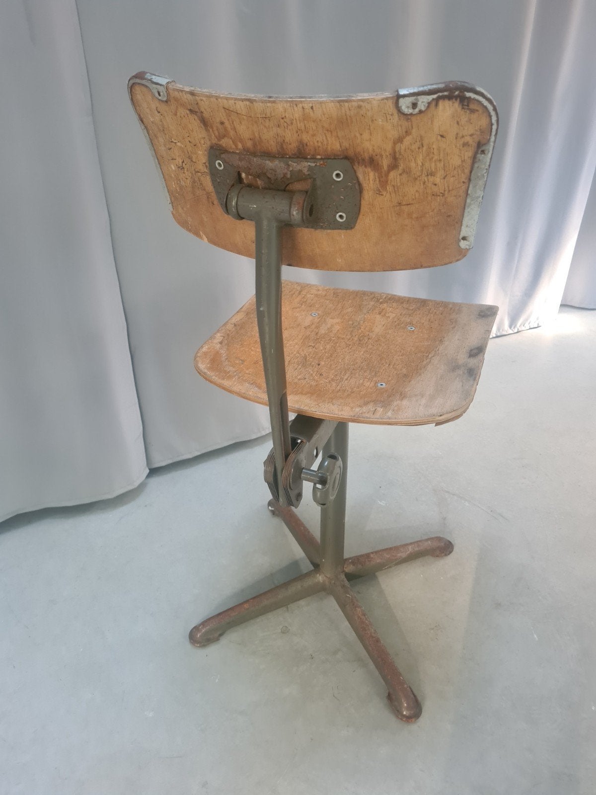 Vintage Industriële Werkstoel -4 stuks- Hout en Metaal, Ophalen of Verzenden