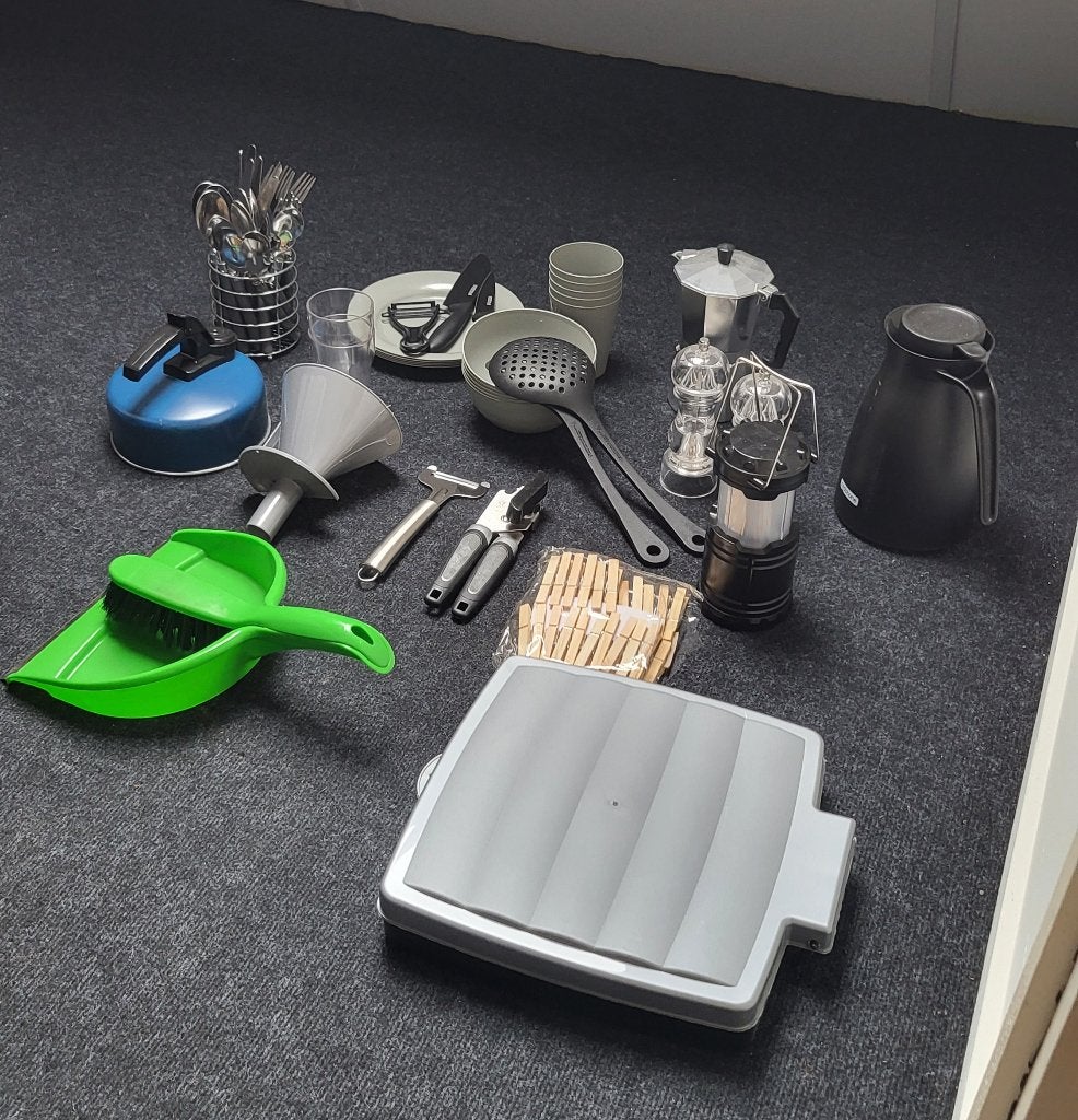 Complete Camping Keuken Set - Borden, Bestek, Pannen & Meer, Ophalen, Gebruikt