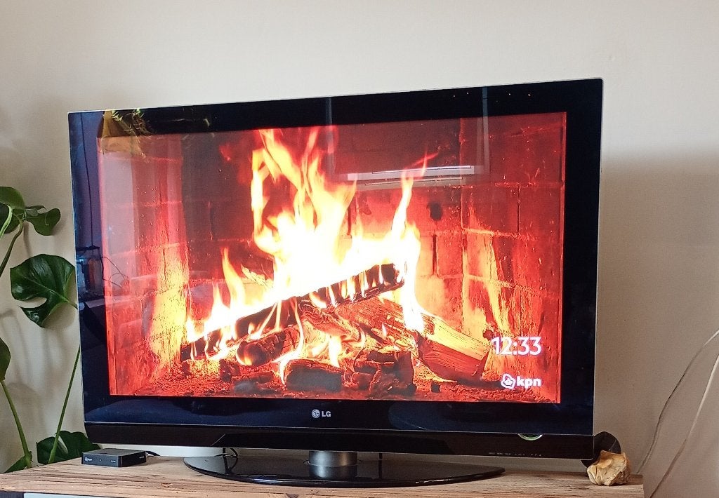 Lg televisie 42 inch, Ophalen, 50 Hz, Zo goed als nieuw, 100 cm of meer