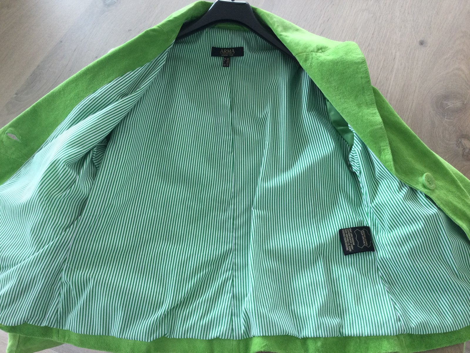 Suede kolbert, Ophalen of Verzenden, Nieuw, Maat 38/40 (M), Groen