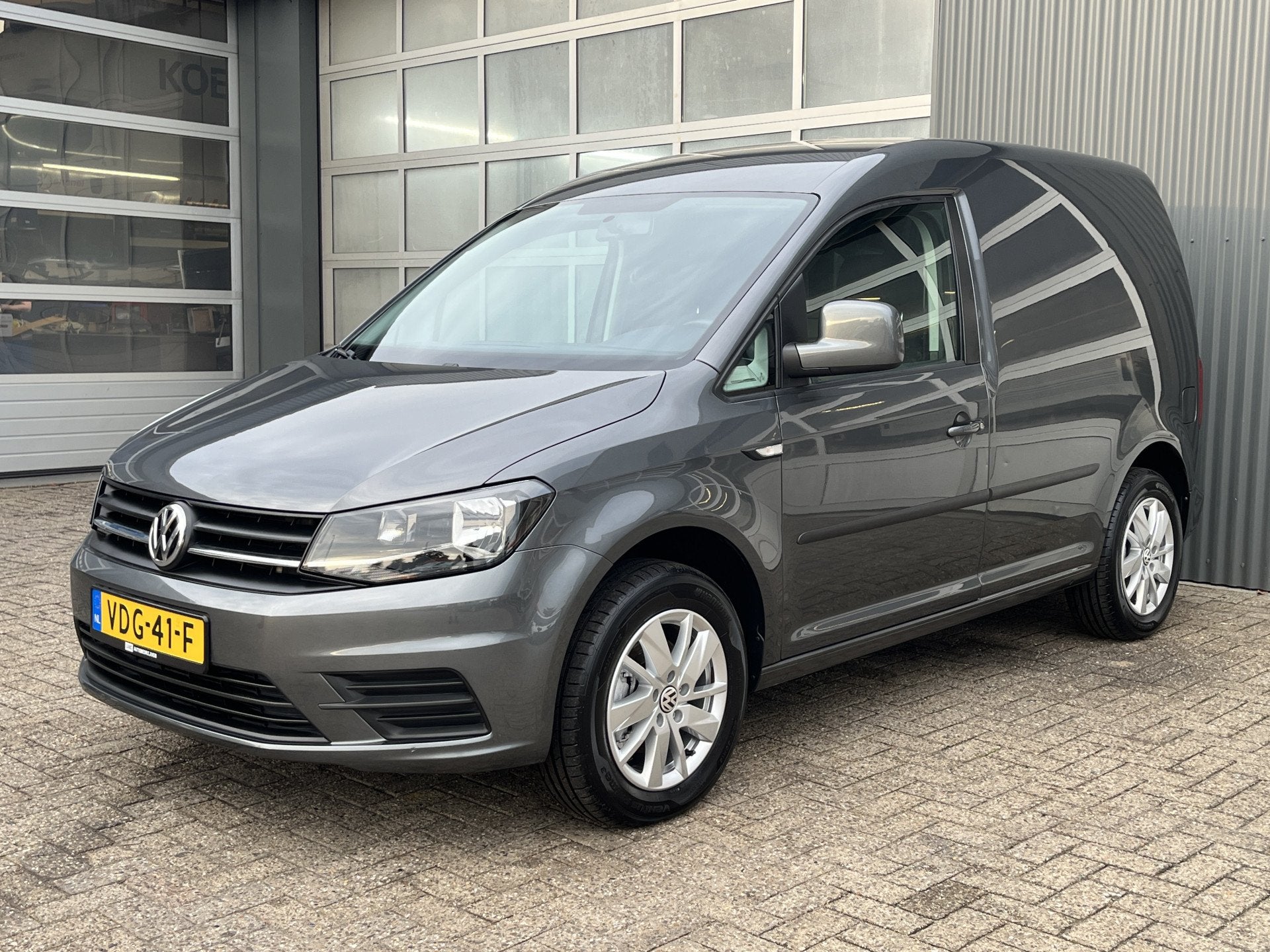 Volkswagen Caddy 2.0 TDI L1H1 Airco Cruise controle Trekhaak, Auto's, Stof, Gebruikt, 4 cilinders, 700 kg
