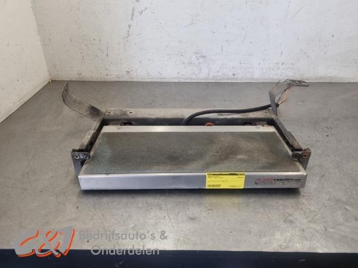 Treeplank rechts van een Renault Trafic (OV369), Auto-onderdelen, Carrosserie en Plaatwerk, Gebruikt, -, Renault, -