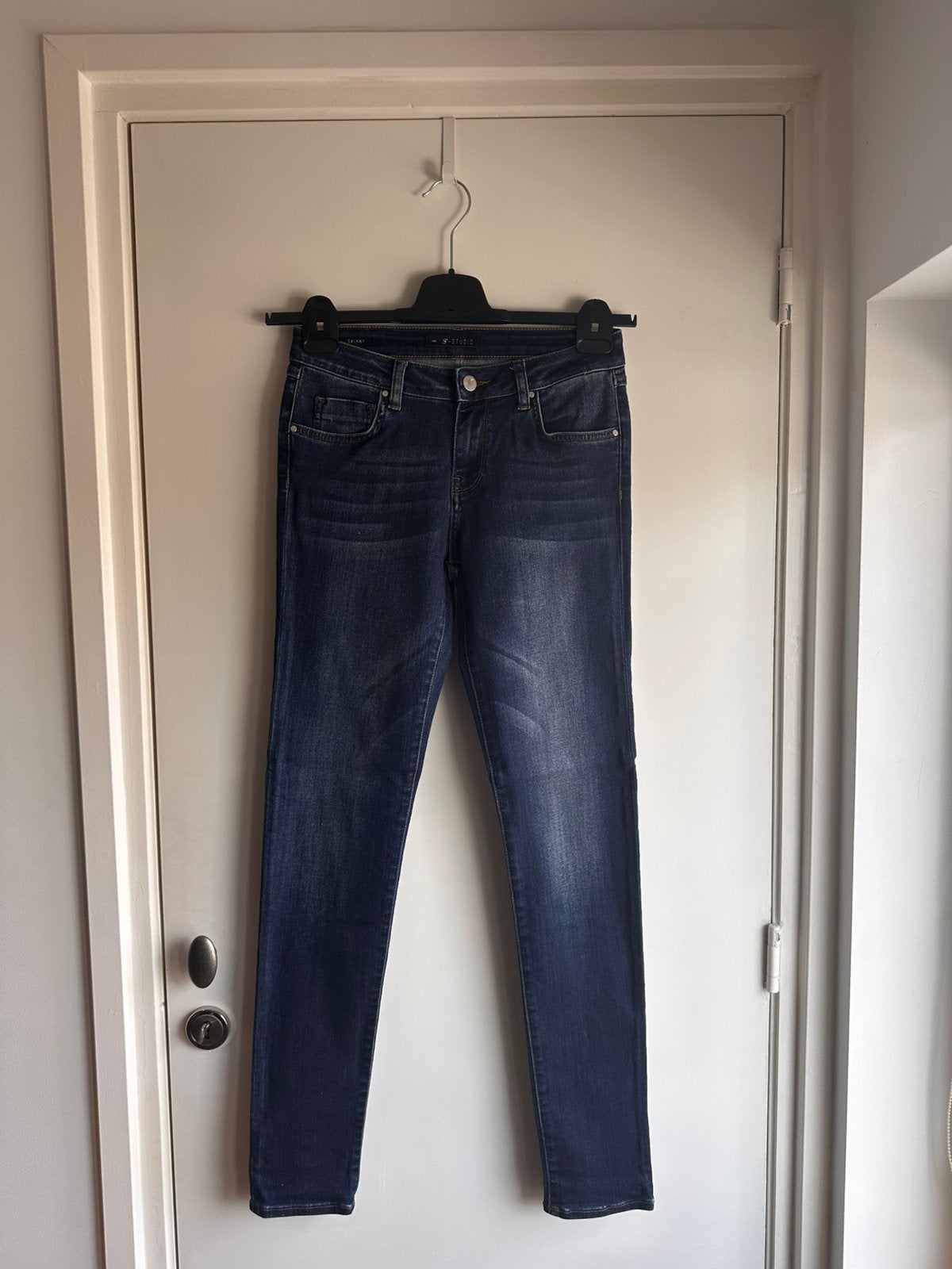 ST.STUDIO (SuperTrash) skinny jeans - W28, Ophalen of Verzenden, Zo goed als nieuw, Blauw, W28 - W29 (confectie 36)