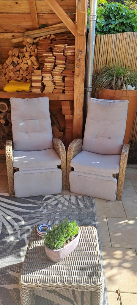 2x Stord tuinstoelen met kussens - verstelbaar, Tuin en Terras, Tuinstoelen, Gebruikt, Wicker, Verstelbaar, Ophalen of Verzenden
